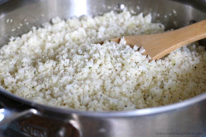 Wondering how to magically transform cauliflower into a highly nutritious grain-free rice dish? Let me show you how to make cauliflower rice!